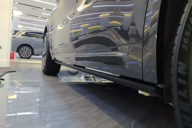 Used Li Auto L8 2025 Ultra Smart Refreshed Edition Left Side Sill