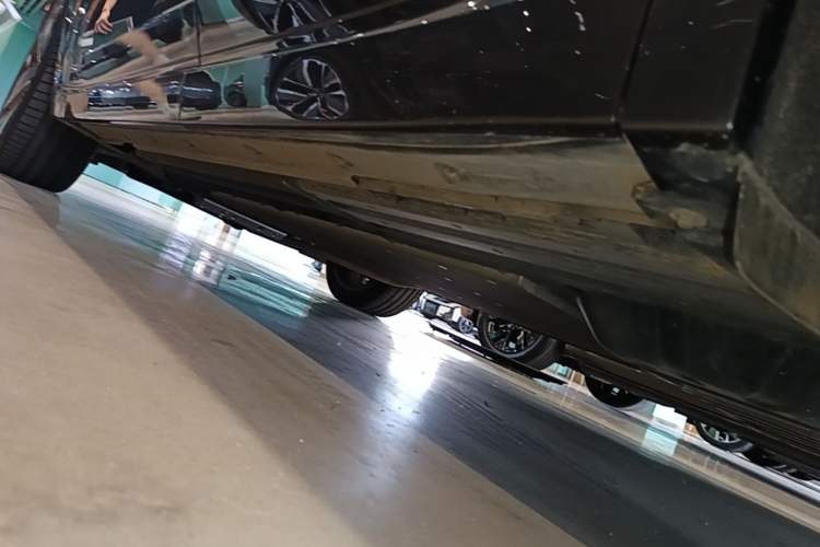Used Li Auto L8 2025 Max Smart Refresh Edition Left Side Sill