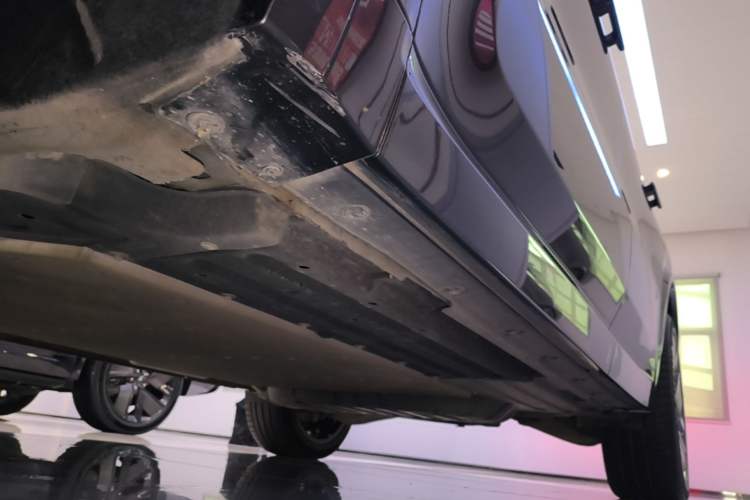 Used Li Auto L8 2025 Max Smart Refresh Edition Left Side Sill
