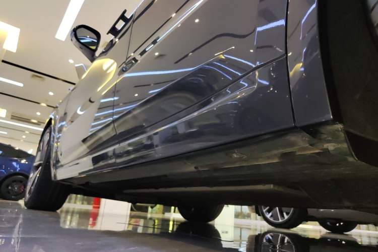 Used Li Auto L8 2025 Max Smart Refresh Edition Left Side Sill