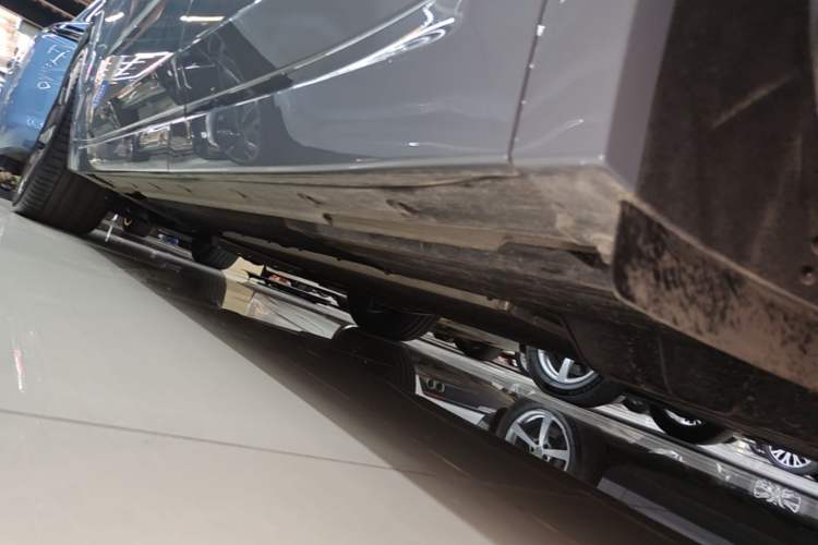 Used Li Auto L8 2025 Max Smart Refresh Edition Left Side Sill