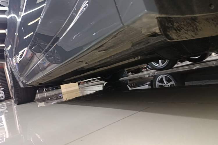 Used Li Auto L8 2025 Max Smart Refresh Edition Left Side Sill
