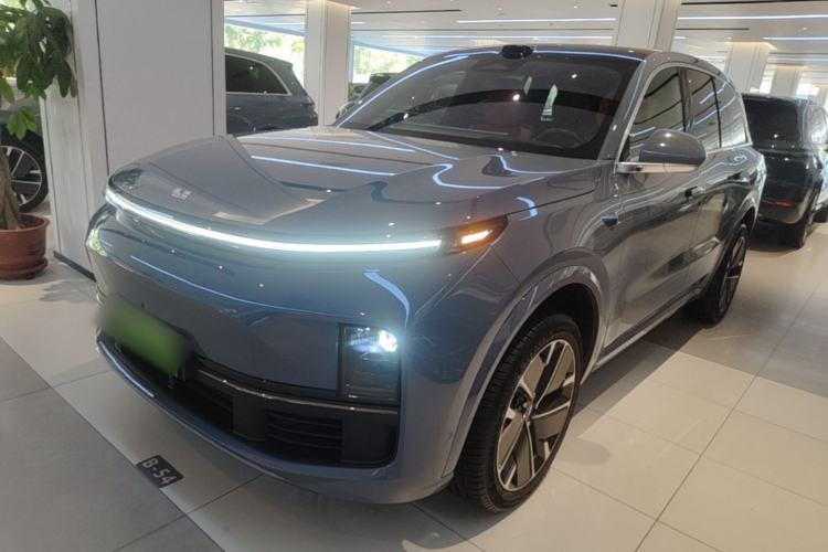Li Auto L8 2025 Max Smart Refresh Edition