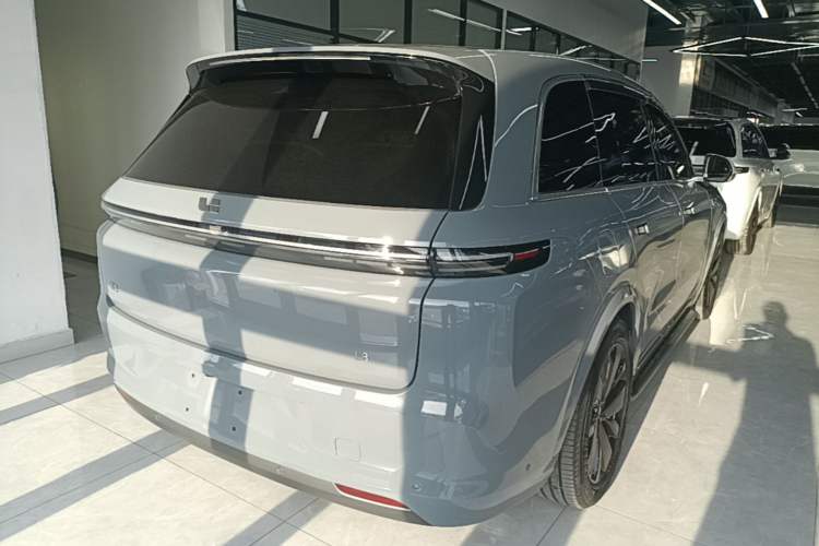 Used Li Auto L8 2025 Max Smart Refresh Edition Rear Right 45 Deg