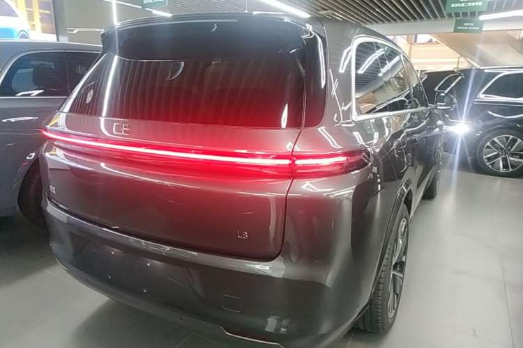 Used Li Auto L8 2025 Ultra Smart Refreshed Edition Rear Right 45 Deg