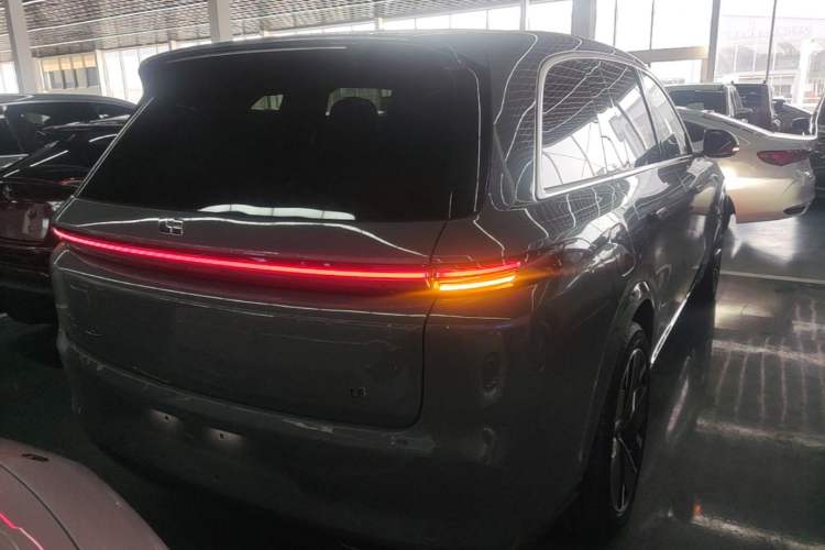 Used Li Auto L8 2025 Ultra Smart Refreshed Edition Rear Right 45 Deg