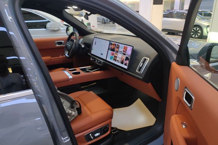 Used Li Auto L8 2025 Max Smart Refresh Edition Right Front Seat