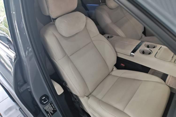 Used Li Auto L8 2025 Max Smart Refresh Edition Right Front Seat