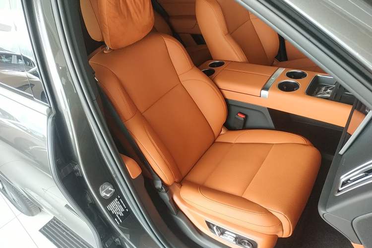 Used Li Auto L8 2025 Pro Smart Refresh Edition Right Front Seat