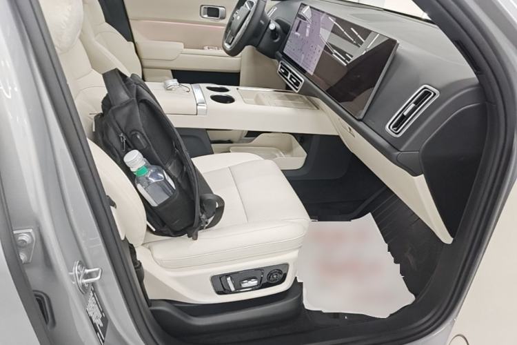 Used Li Auto L8 2025 Pro Smart Refresh Edition Right Front Seat