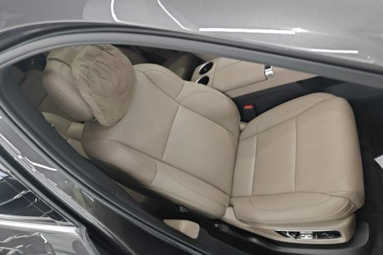 Used Li Auto L8 2025 Max Smart Refresh Edition Right Front Seat