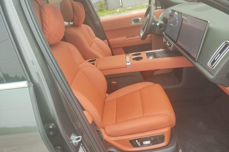 Used Li Auto L8 2025 Max Smart Refresh Edition Right Front Seat