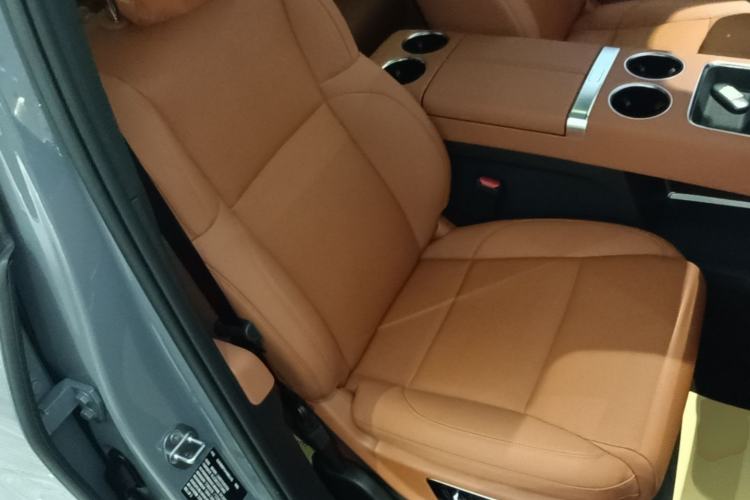 Used Li Auto L8 2025 Max Smart Refresh Edition Right Front Seat