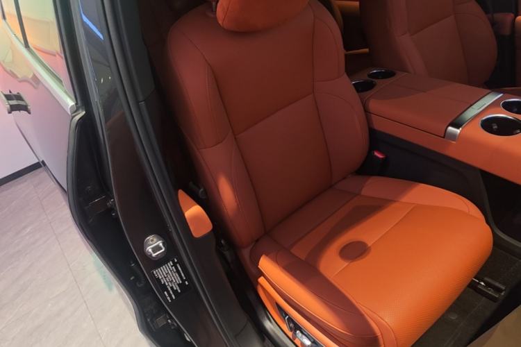 Used Li Auto L8 2025 Max Smart Refresh Edition Right Front Seat