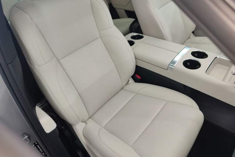 Used Li Auto L8 2025 Ultra Smart Refreshed Edition Right Front Seat