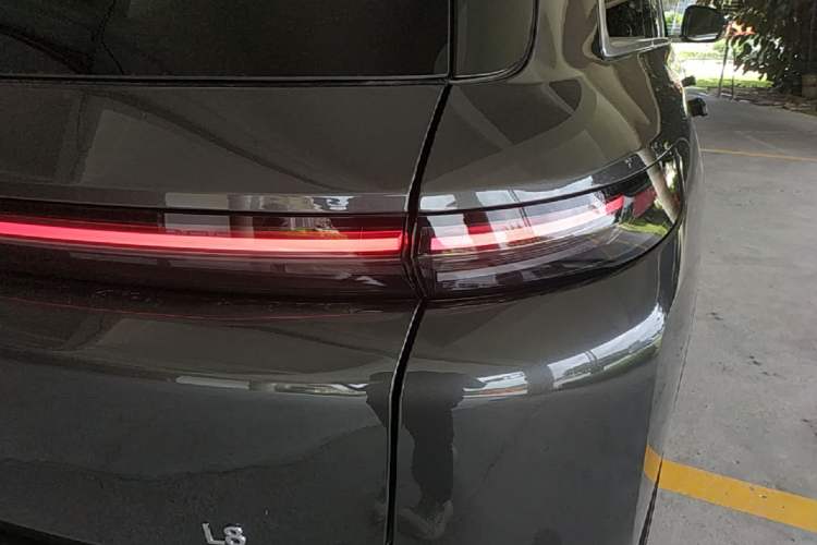 Used Li Auto L8 2025 Max Smart Refresh Edition Right Rear Taillight