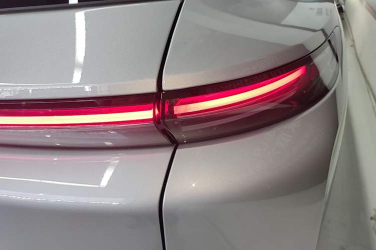 Used Li Auto L8 2025 Ultra Smart Refreshed Edition Right Rear Taillight