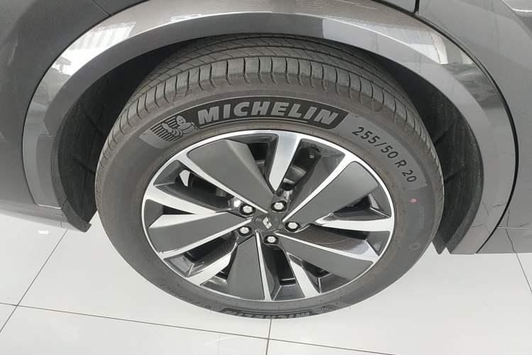 Used Li Auto L8 2025 Pro Smart Refresh Edition Right Rear Wheel Hub