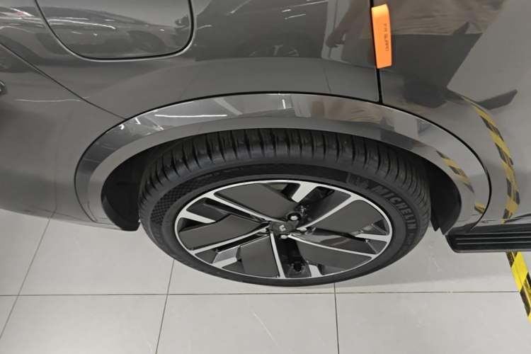 Used Li Auto L8 2025 Max Smart Refresh Edition Right Rear Wheel Hub