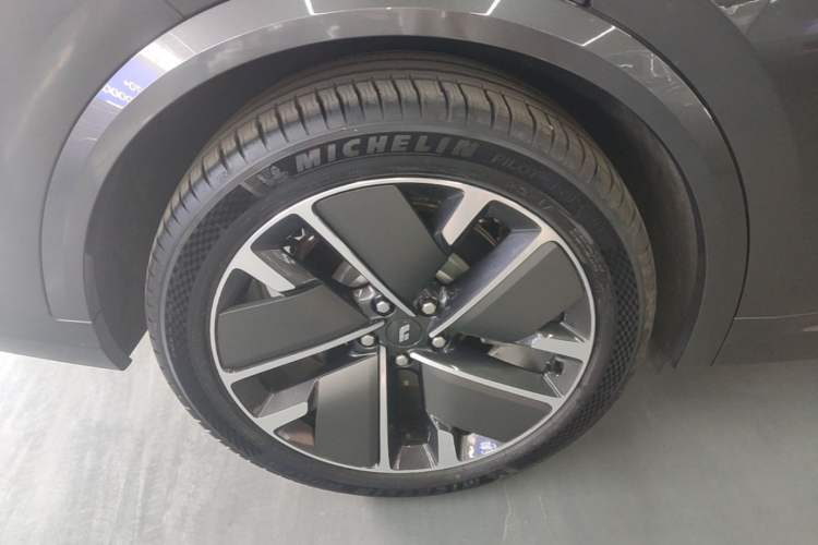 Used Li Auto L8 2025 Max Smart Refresh Edition Right Rear Wheel Hub