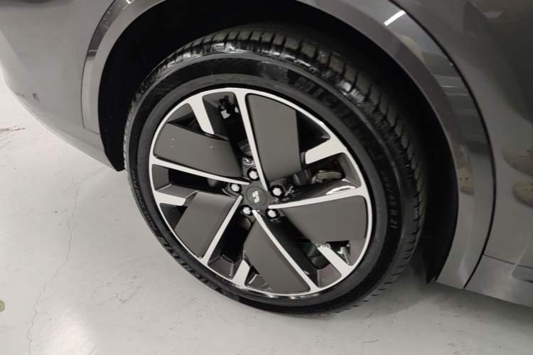 Used Li Auto L8 2025 Ultra Smart Refreshed Edition Right Rear Wheel Hub
