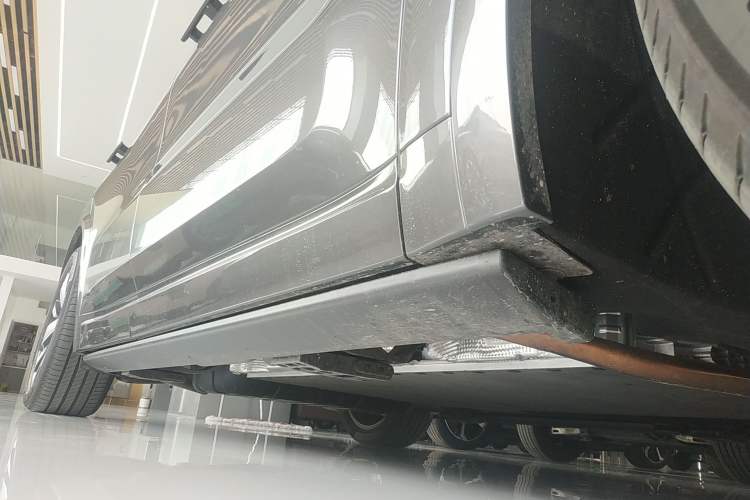 Used Li Auto L8 2025 Pro Smart Refresh Edition Right Side Sill