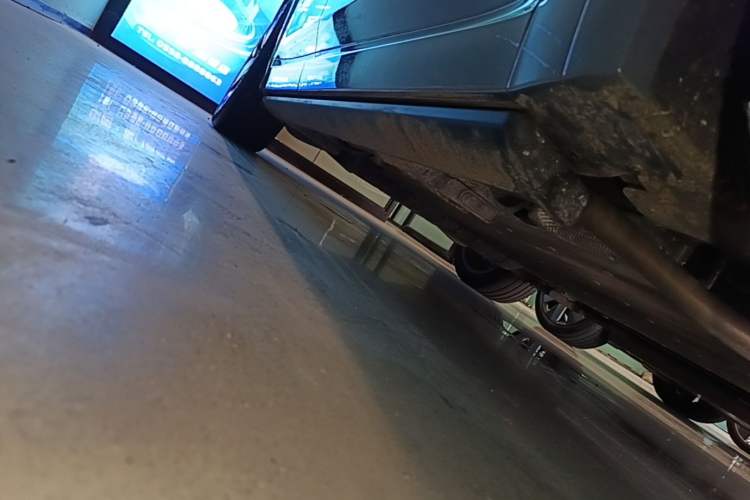 Used Li Auto L8 2025 Ultra Smart Refreshed Edition Right Side Sill