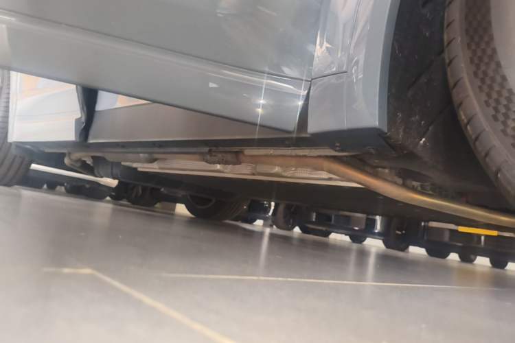 Used Li Auto L8 2025 Pro Smart Refresh Edition Right Side Sill