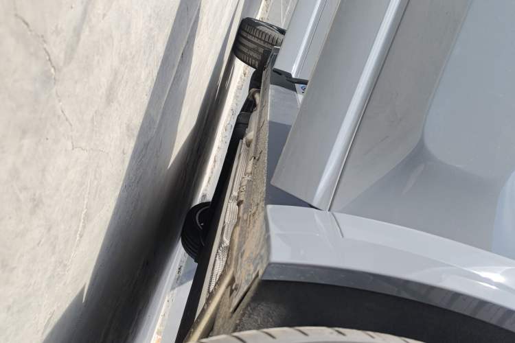 Used Li Auto L8 2025 Ultra Smart Refreshed Edition Right Side Sill