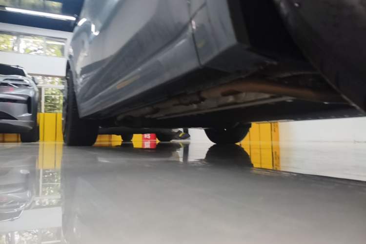 Used Li Auto L8 2025 Pro Smart Refresh Edition Right Side Sill