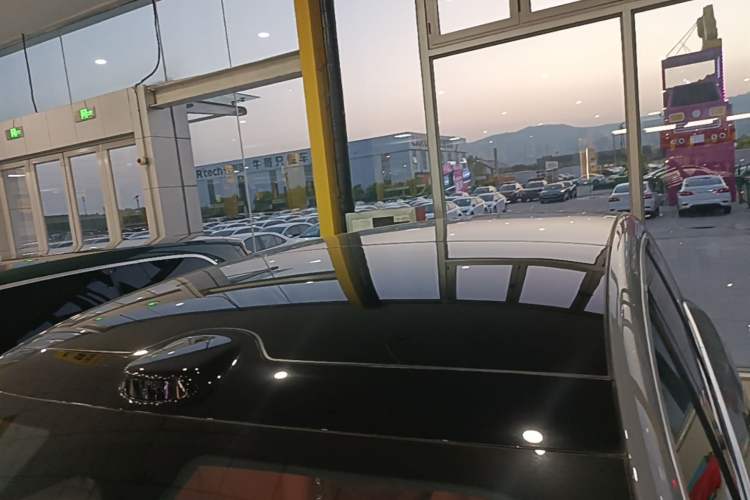 Used Li Auto L8 2025 Max Smart Refresh Edition Roof