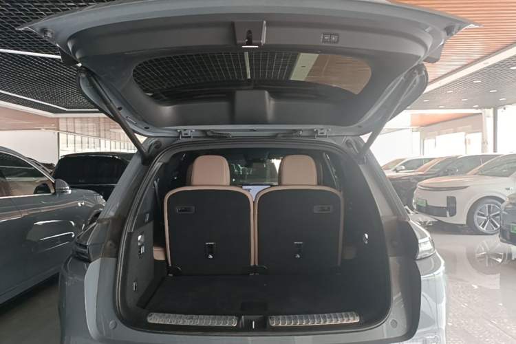 Used Li Auto L8 2025 Ultra Smart Refreshed Edition Trunk