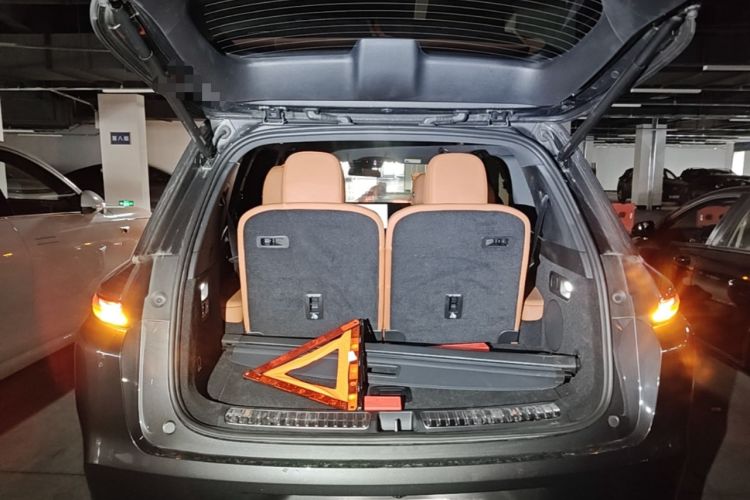Used Li Auto L8 2025 Ultra Smart Refreshed Edition Trunk