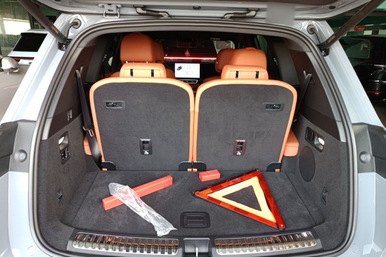Used Li Auto L8 2025 Ultra Smart Refreshed Edition Trunk