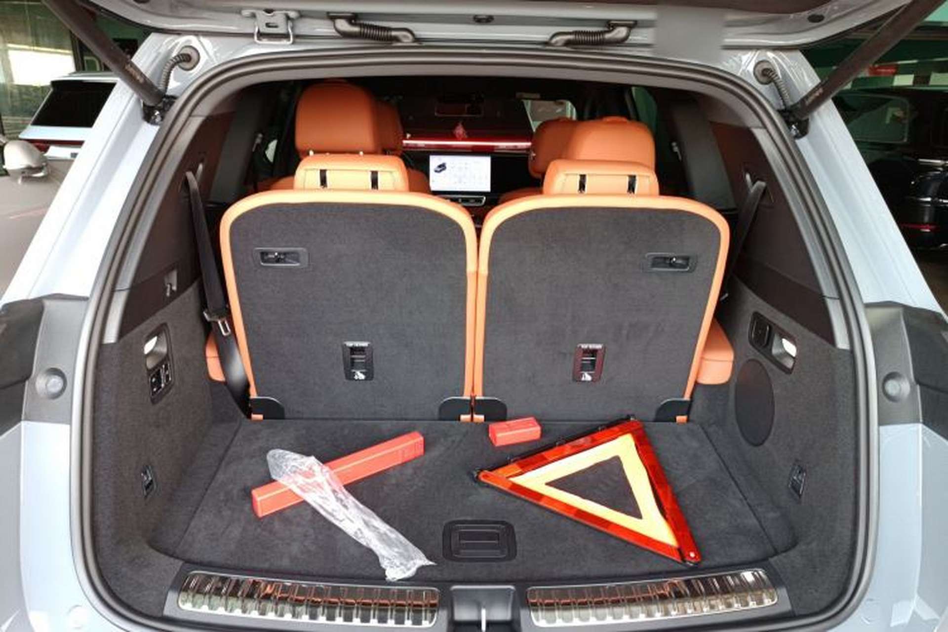 Used Li Auto L8 2025 Ultra Smart Refreshed Edition Trunk