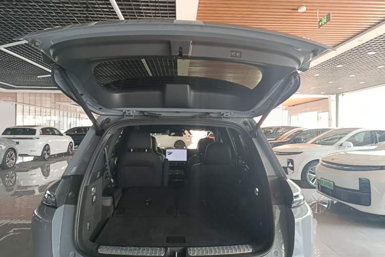 Used Li Auto L8 2025 Ultra Smart Refreshed Edition Trunk