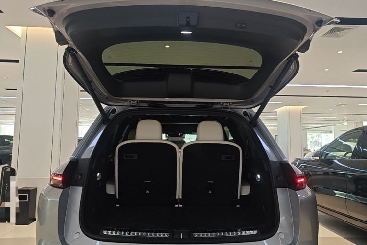 Used Li Auto L8 2025 Max Smart Refresh Edition Trunk