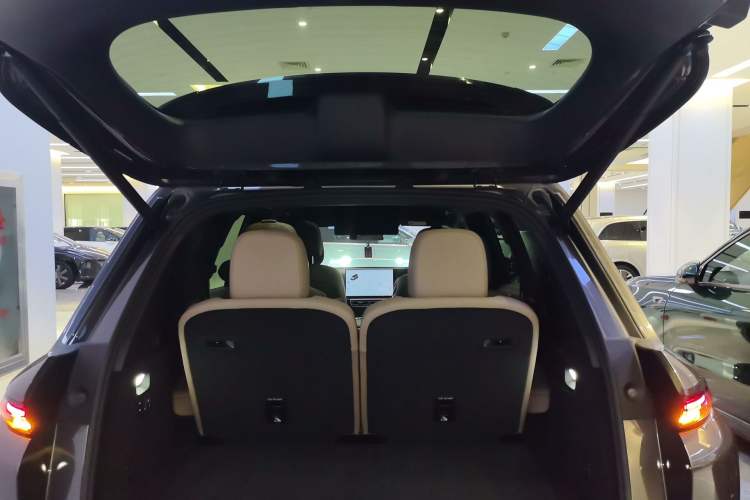 Used Li Auto L8 2025 Ultra Smart Refreshed Edition Trunk