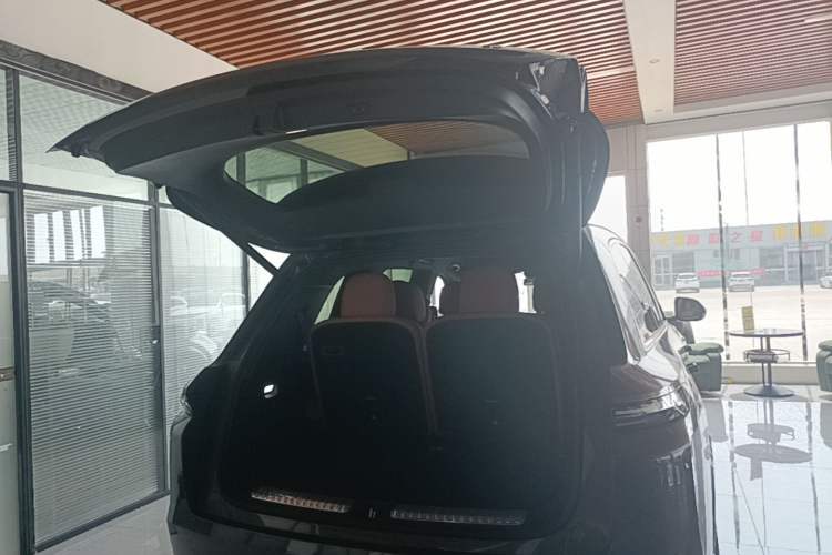 Used Li Auto L8 2025 Ultra Smart Refreshed Edition Trunk