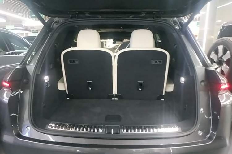 Used Li Auto L8 2025 Ultra Smart Refreshed Edition Trunk