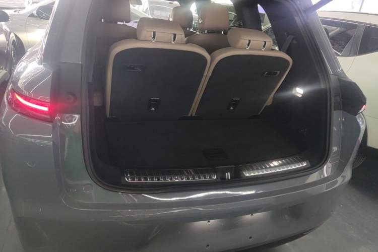 Used Li Auto L8 2025 Ultra Smart Refreshed Edition Trunk