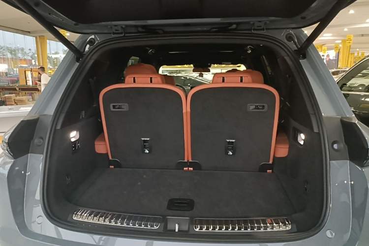 Used Li Auto L8 2025 Max Smart Refresh Edition Trunk