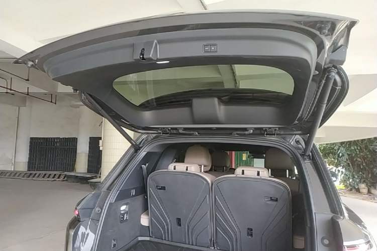 Used Li Auto L8 2025 Max Smart Refresh Edition Trunk