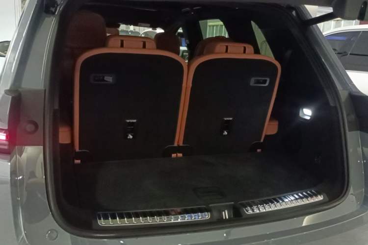 Used Li Auto L8 2025 Max Smart Refresh Edition Trunk
