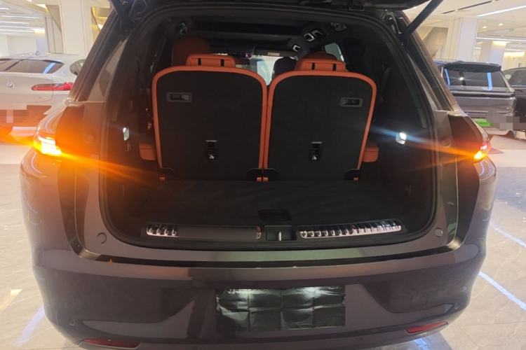 Used Li Auto L8 2025 Max Smart Refresh Edition Trunk