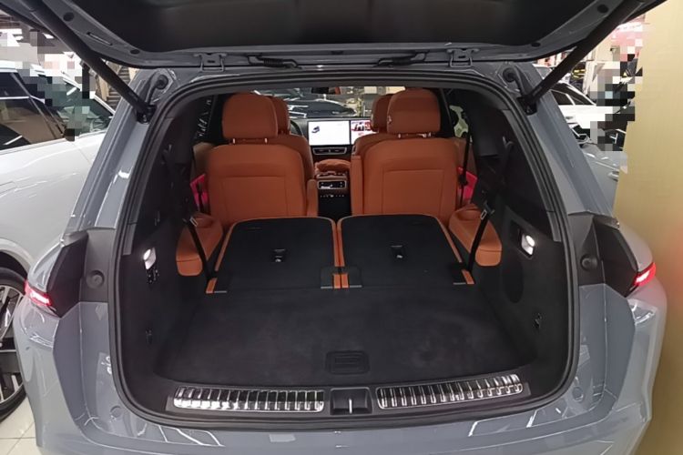Used Li Auto L8 2025 Max Smart Refresh Edition Trunk