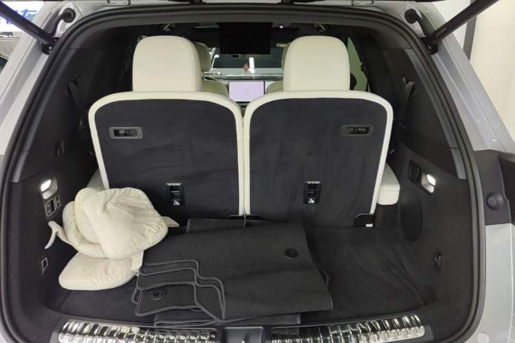 Used Li Auto L8 2025 Ultra Smart Refreshed Edition Trunk