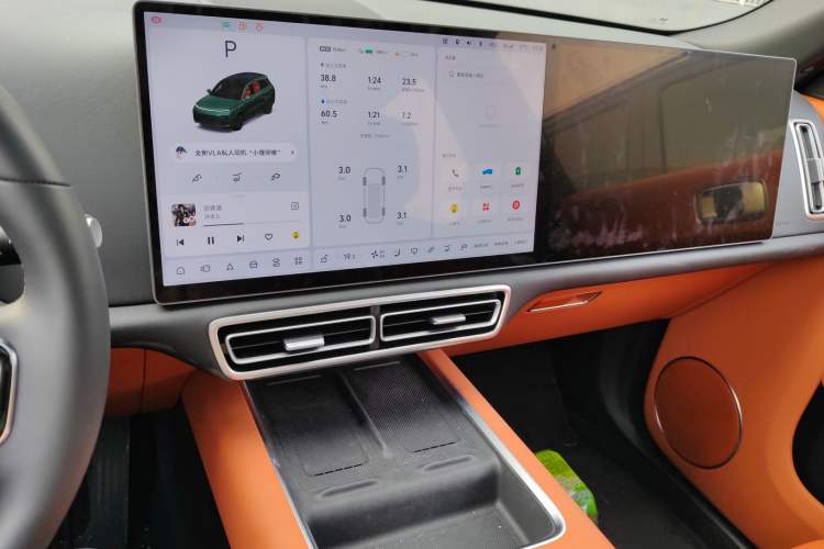 Used Li Auto L8 2025 Max Smart Refresh Edition Audio And AC Panel