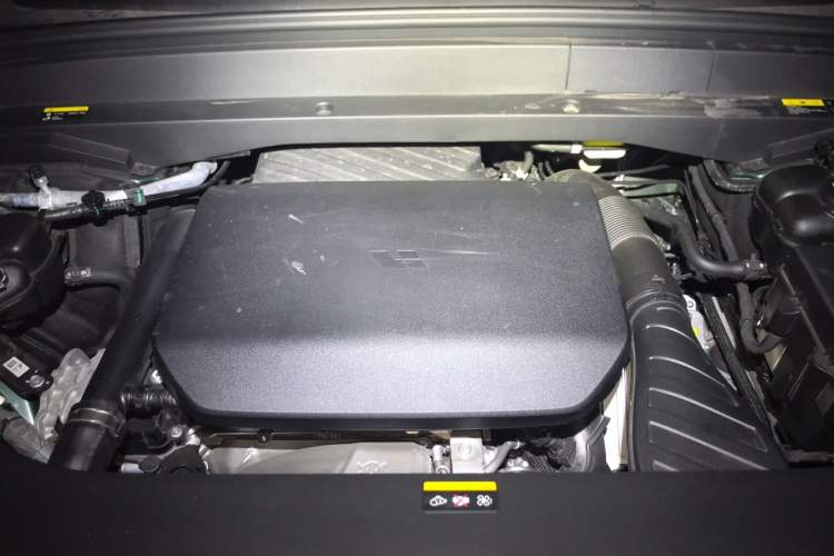 Used Li Auto L8 2025 Max Smart Refresh Edition Engine Bay