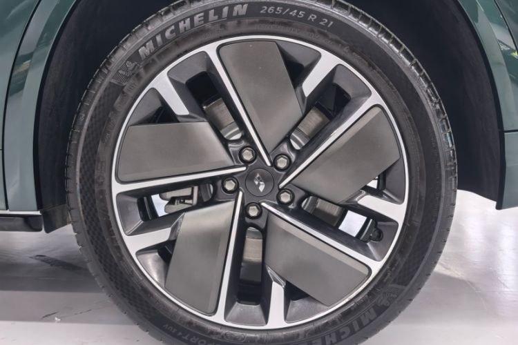 Used Li Auto L8 2025 Ultra Smart Refreshed Edition Exterior 3